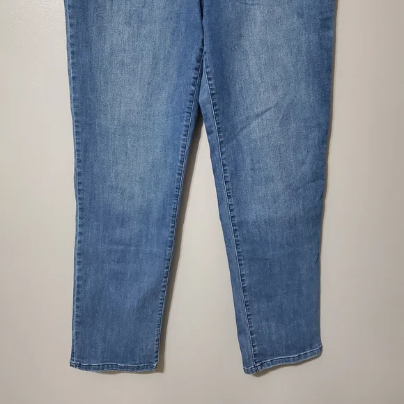 Bandolino Mandie Classic Blue Straight Leg Women's Jeans - Picture 3 of 9